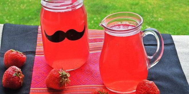 Рецепт компота из ревеня и лесной малины