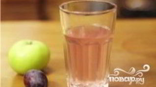 Рецепт Компота из слив и яблок