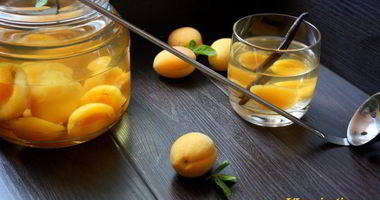 Рецепт Ванильного компота с абрикосами Прохладительные напитки