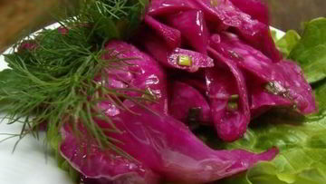Рецепт Капусты маринованной с чесноком и свеклой