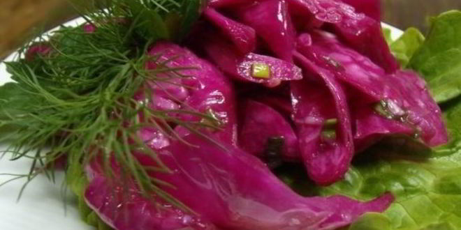 Рецепт Капусты маринованной с чесноком и свеклой