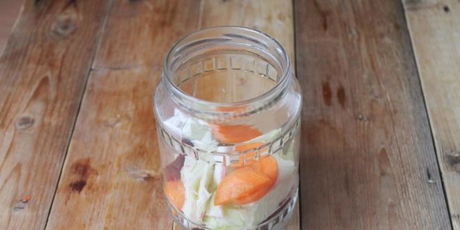 Рецепт маринованной капусты со свеклой на зиму