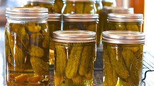 Рецепт Огурцов с яблоками на зиму маринованные