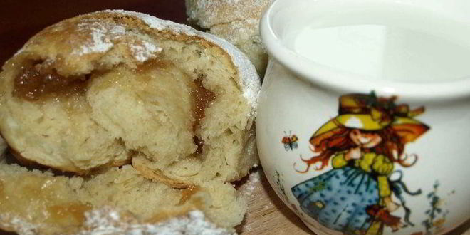 Рецепт булочек с яблочным повидлом