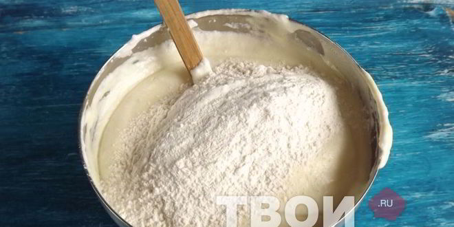 Рецепт рулета с повидлом и арахисом