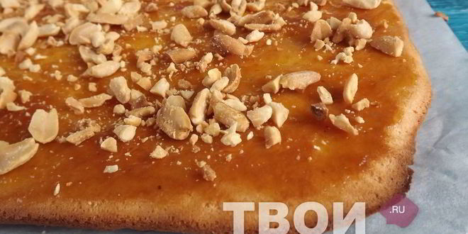 Рецепт рулета с повидлом и арахисом