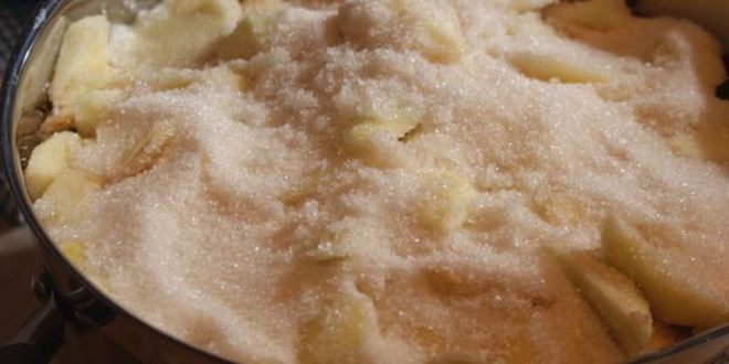 Рецепт яблочного повидла с красной смородиной