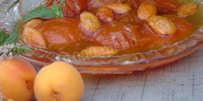 Рецепт Абрикосового варенья из абрикосов без косточек с миндалем