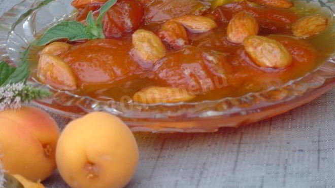 Рецепт абрикосового варенья из абрикосов без косточек с миндалем