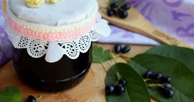 Рецепт Варенья из смородины с листьями вишни