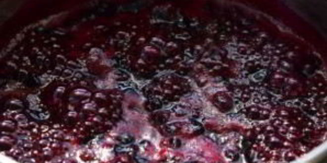 Рецепт варенья из смородины с листьями вишни