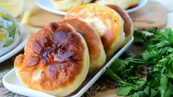 Рецепт Беляшей с помидорами и сыром