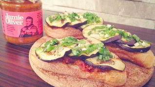 Рецепт Брускетты с баклажанами, мятой и топпингом