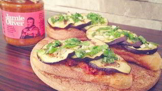 Рецепт Брускетты с баклажанами, мятой и топпингом