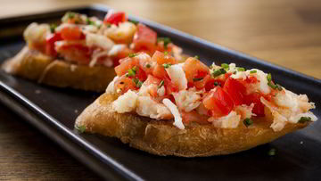 Рецепт Брускетты с камчатским крабом
