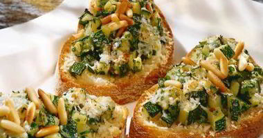 Рецепт Брускетты с маринованным цуккини