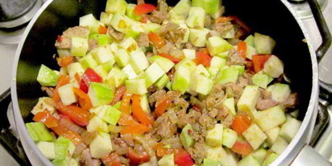 Рецепт брускетты с мясом и овощами