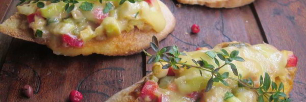 Рецепт Брускетты с овощами и тунцом