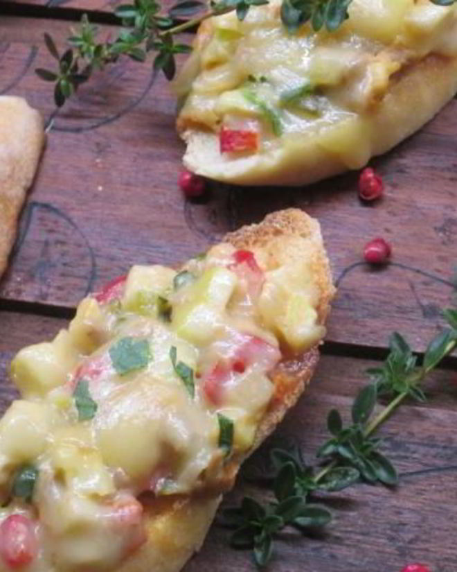 Рецепт брускетты с овощами и тунцом