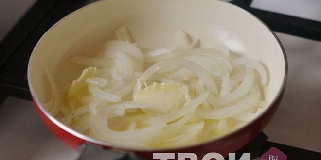 Рецепт брускетты с печенью и бальзамическим луком