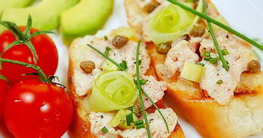 Рецепт Брускетты с печенью трески