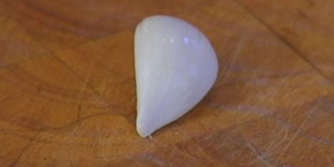 Рецепт брускетты с помидорами-гриль и артишоками