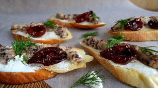 Рецепт Брускетты с сардинами и сливочным сыром