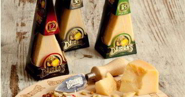 Рецепт Брускетты с томатами, кедровыми орехами и сыром