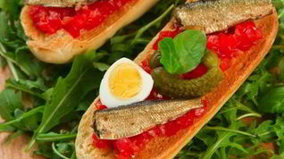 Рецепт Брускетты со шпротами