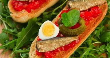 Рецепт Брускетты со шпротами