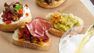 Рецепт Брускетт с разными начинками