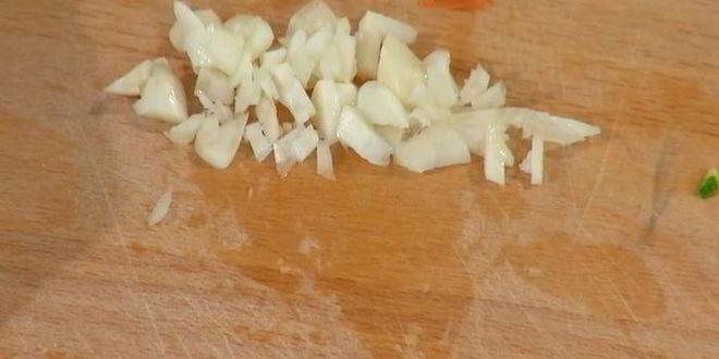 Рецепт бутербродов с курицей, моцареллой и красным песто