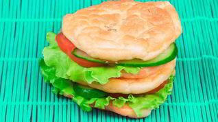 Рецепт Белкового бургера с овощами