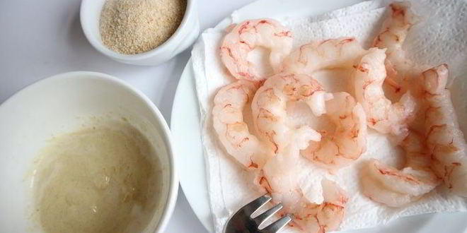 Рецепт бургера с креветками и голубым сыром