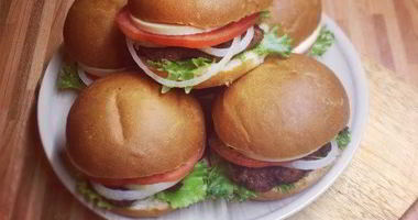 Рецепт Бургеров из индейки с сыром сулугуни