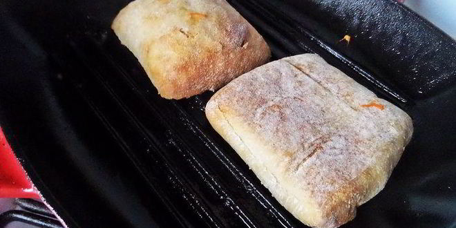 Рецепт двойного чикена-бургера на ржаной чиабатте