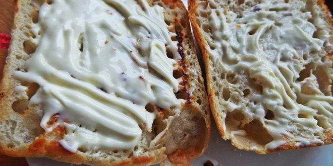 Рецепт двойного чикена-бургера на ржаной чиабатте