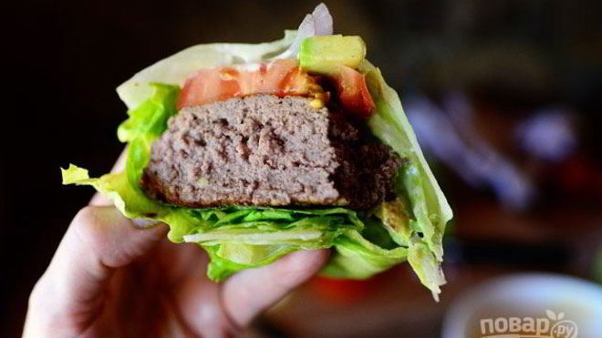 Рецепт гамбургера на салатных листьях