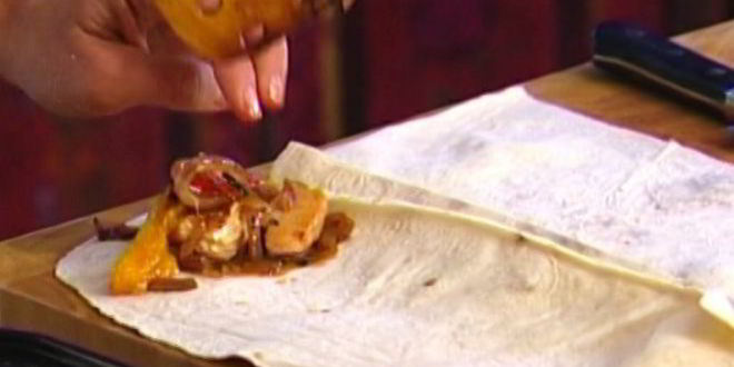 Рецепт буррито с индейкой, помидорами и сыром