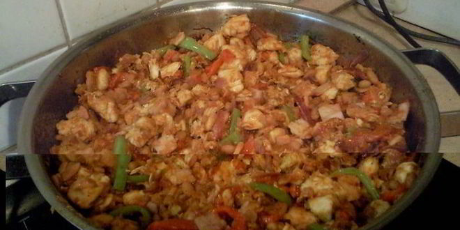 Рецепт буррито с курицей и томатным соусом