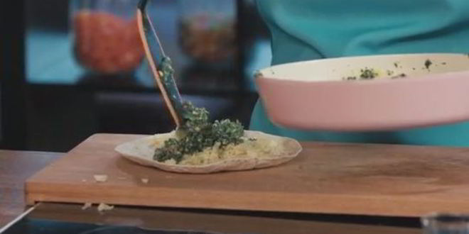 Рецепт диетического буррито с яйцом, шпинатом и грибами