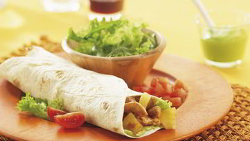 Рецепт Мексиканской буррито с овощами, грибами и курицей