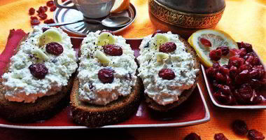 Рецепт Бутерброда с пикантным творогом