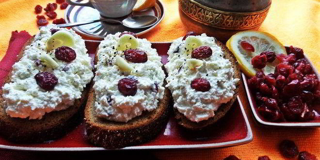 Рецепт Бутерброда с пикантным творогом