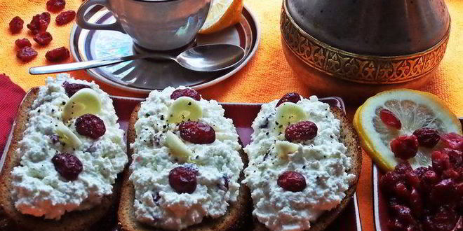 Рецепт бутерброда с пикантным творогом