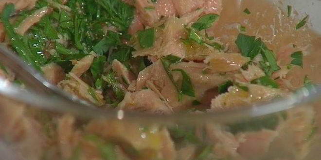 Рецепт бутерброда с тунцом, запеченным перцем и хумусом