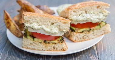 Рецепт Бутербродов с кабачком и помидором