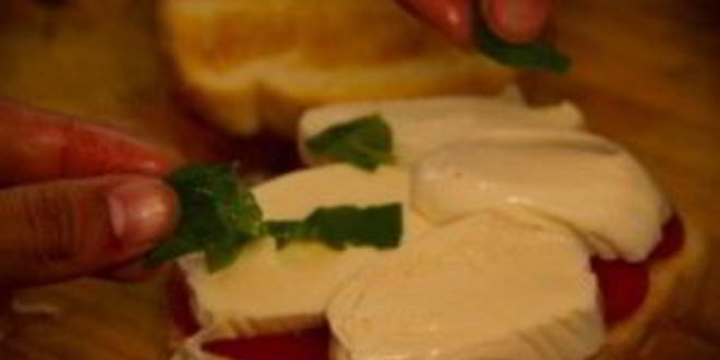 Рецепт бутербродов с моцареллой