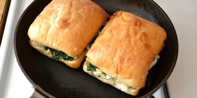 Рецепт горячих бутербродов на сковороде