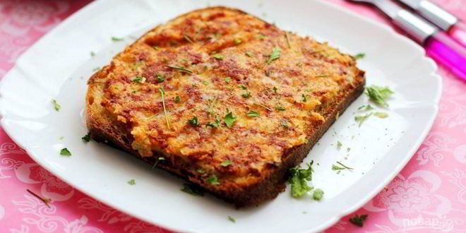 Рецепт Горячих бутербродов с колбасой и сыром